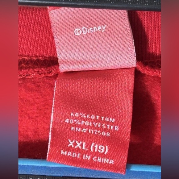 *SOLD* Disney Womens 2XL Sweatshirt XXL Red Mickey Mouse Santa Christmas - Picture 5 of 7